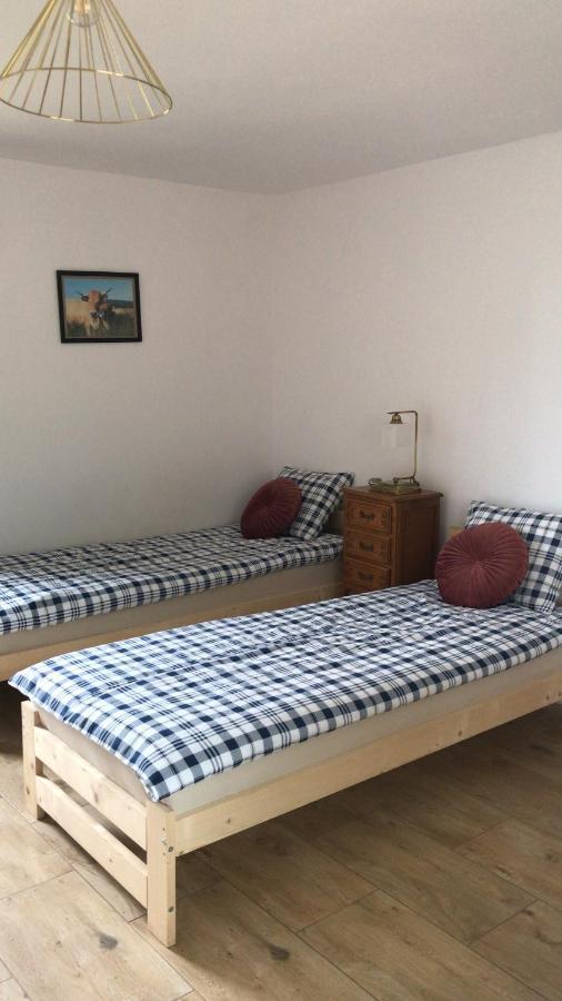 Apartment Siedlisko Barycz Kolonia: Forest Retreat With 2-hectare Nature Grounds
